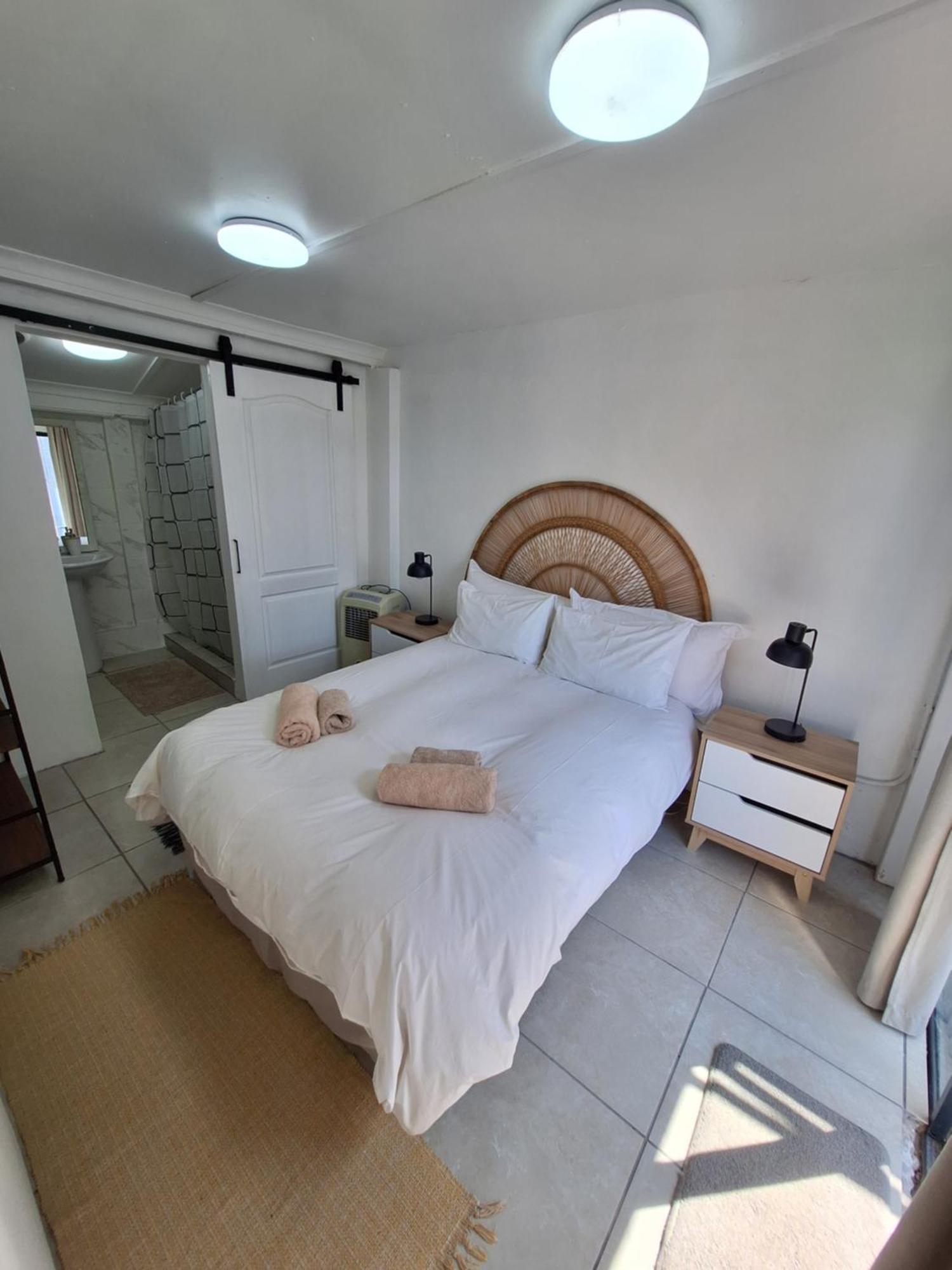 Little Miracle Apartment Worcester Bagian luar foto