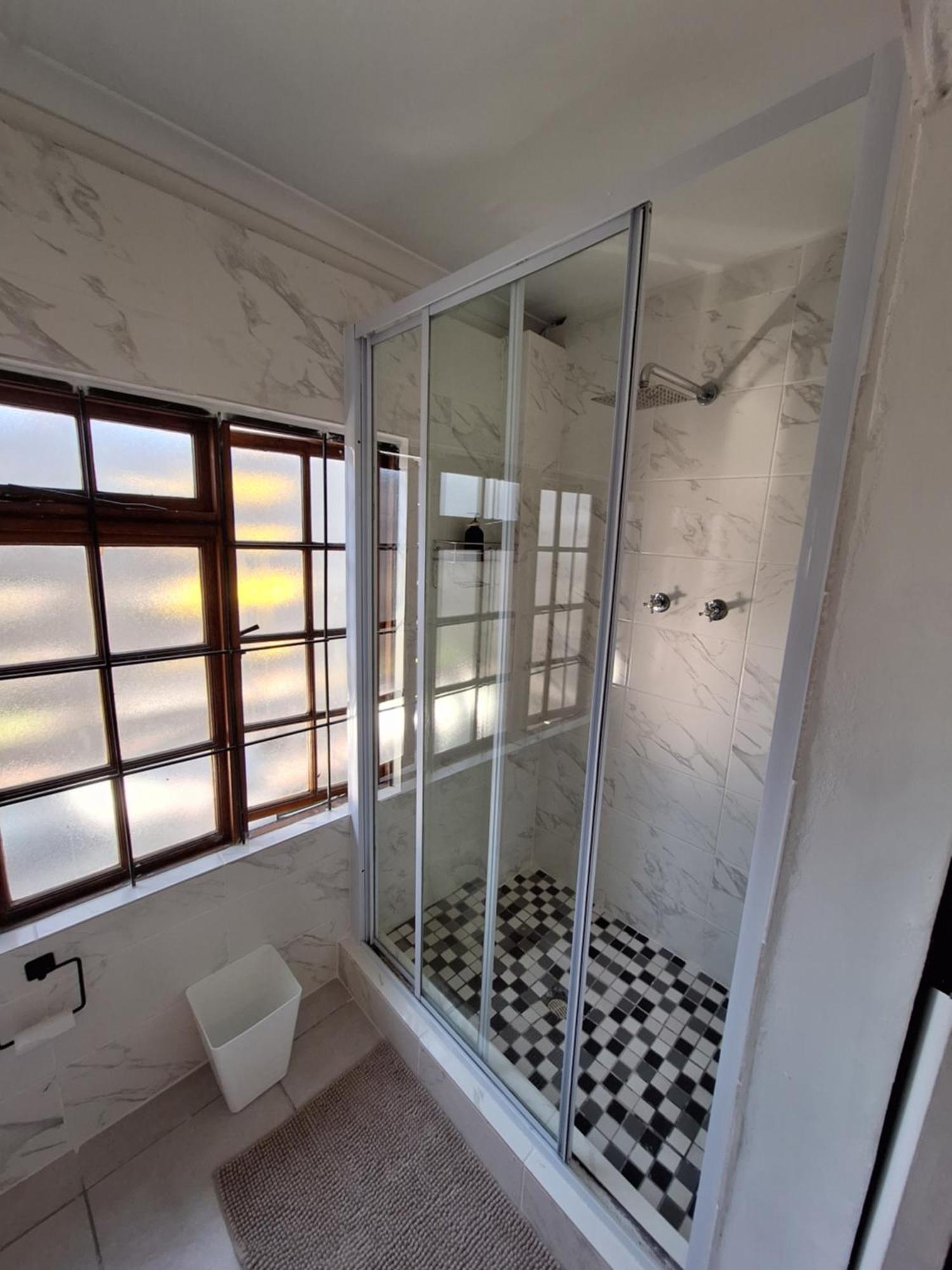 Little Miracle Apartment Worcester Bagian luar foto